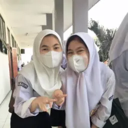 IMG SC HIJAB YOUNG GRIL 3